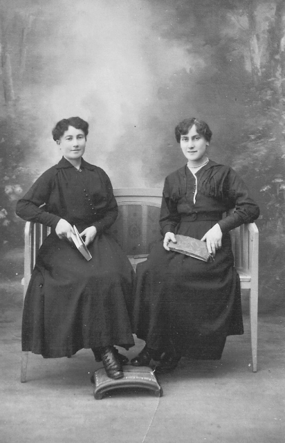 Elisabeth et Renée Oliva